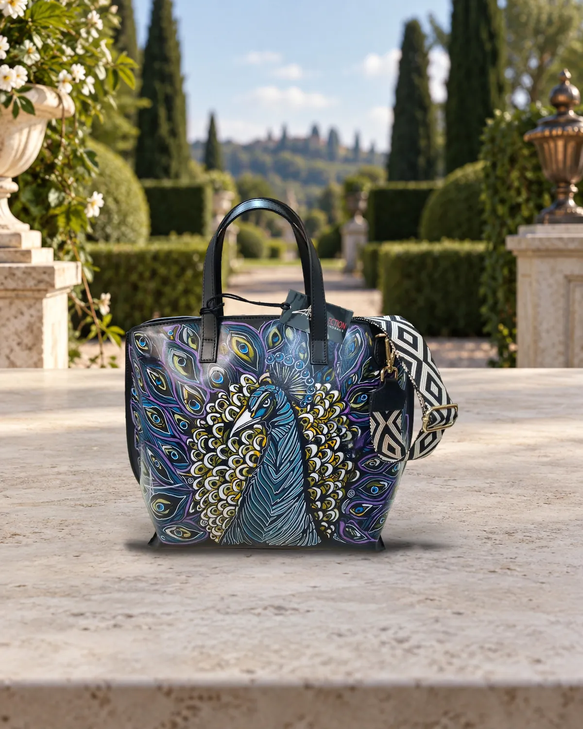 Pfau, handbemalte Tasche