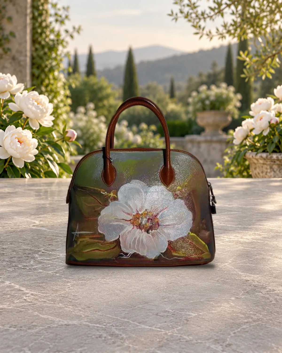 Peonia bianca, borsa dipinta a mano